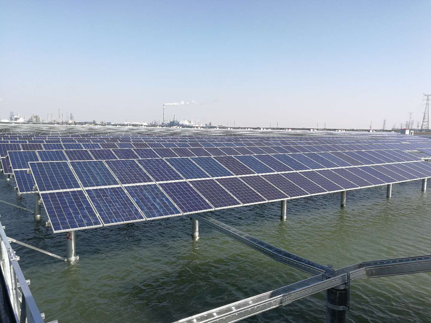 岚山水库渔光互补光伏发电项目实现投产并网